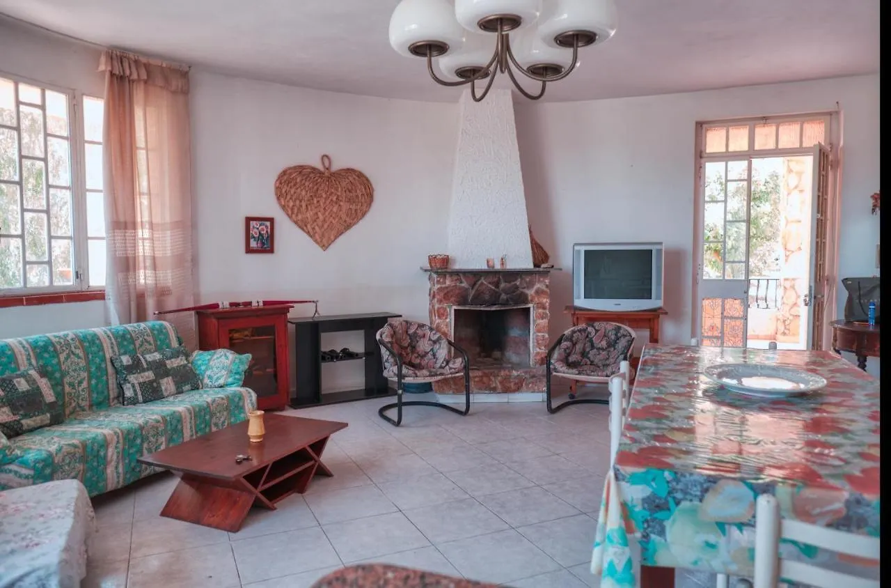 Casa Vacanza Rilassante Con Giardino Esotico Santa Maria Del Focallo Holiday home